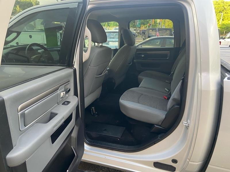 RAM 1500 SLT Crew Cab SWB 4WD 2014