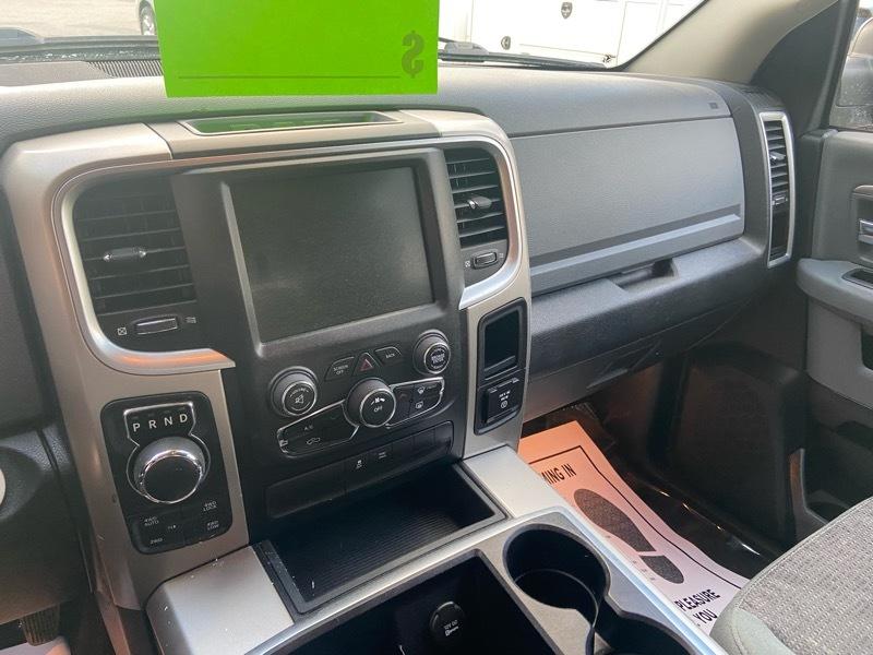 RAM 1500 SLT Crew Cab SWB 4WD 2014
