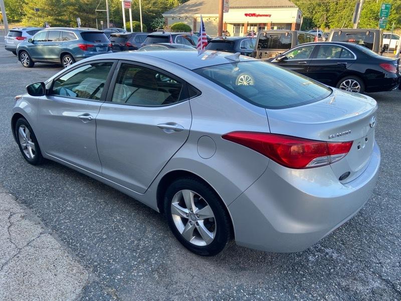 Hyundai Elantra Limited 2011