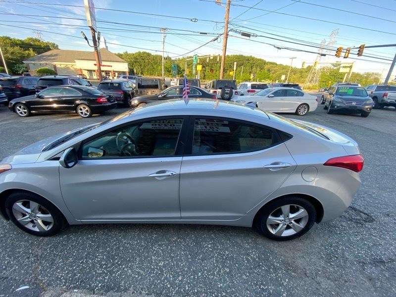 Hyundai Elantra Limited 2011