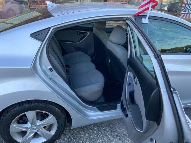 Hyundai Elantra Limited 2011