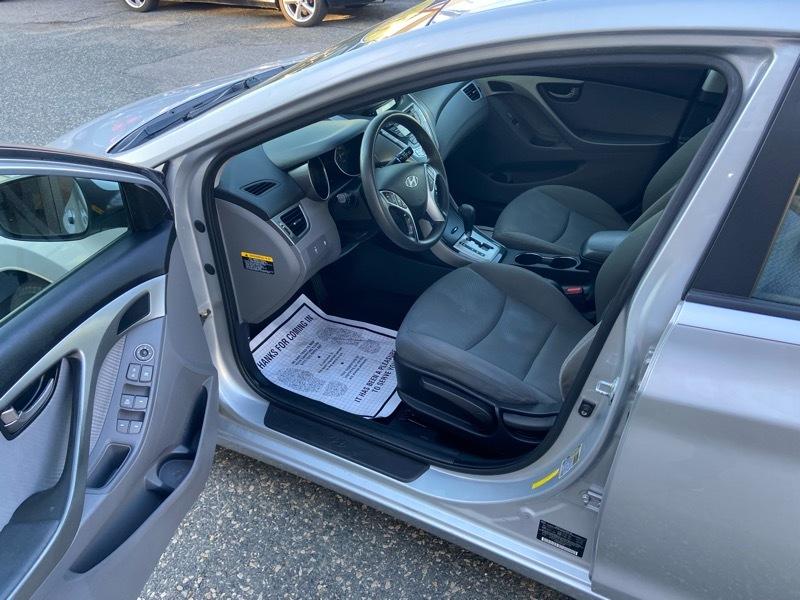 Hyundai Elantra Limited 2011