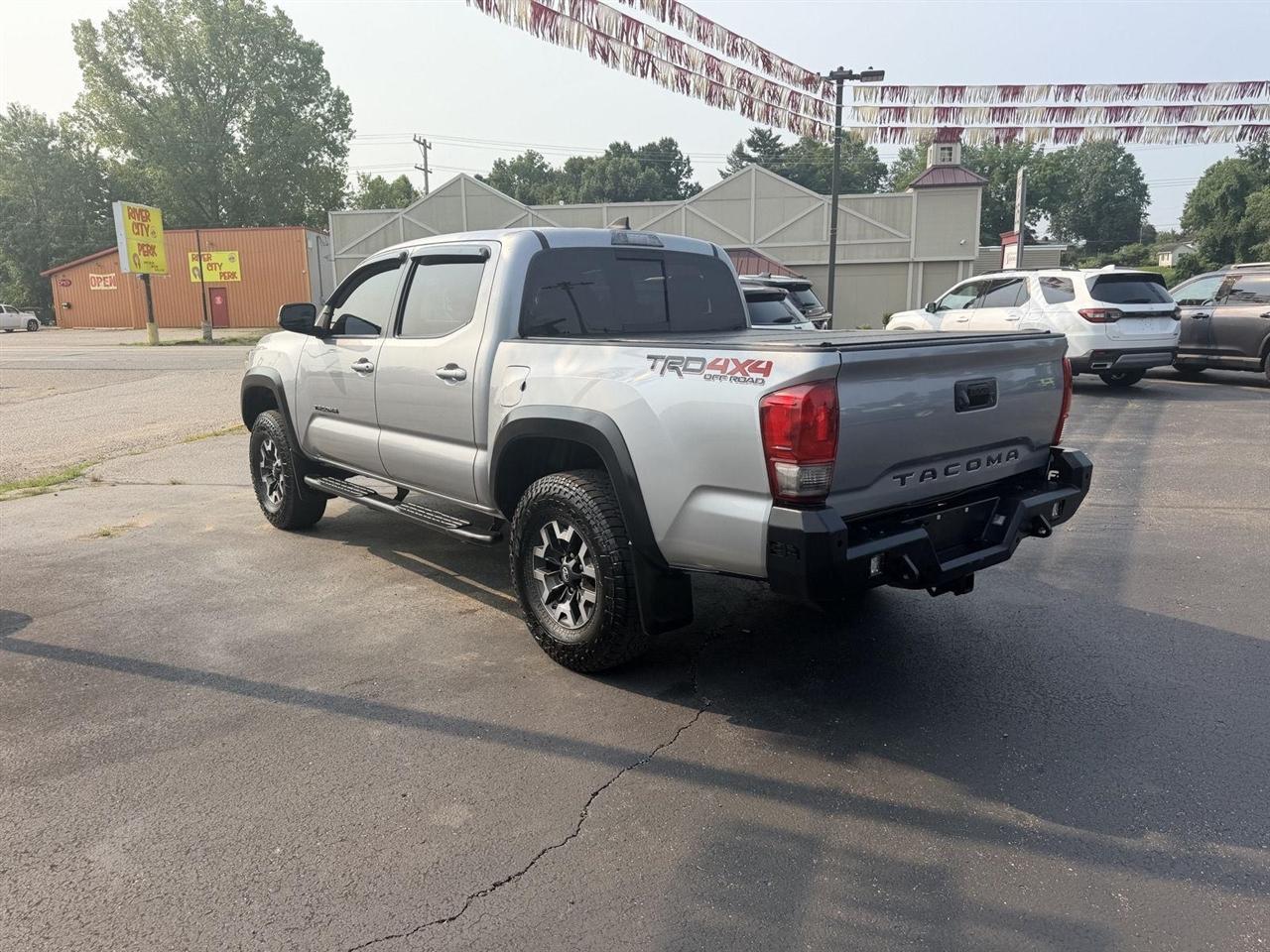Toyota Tacoma  2017
