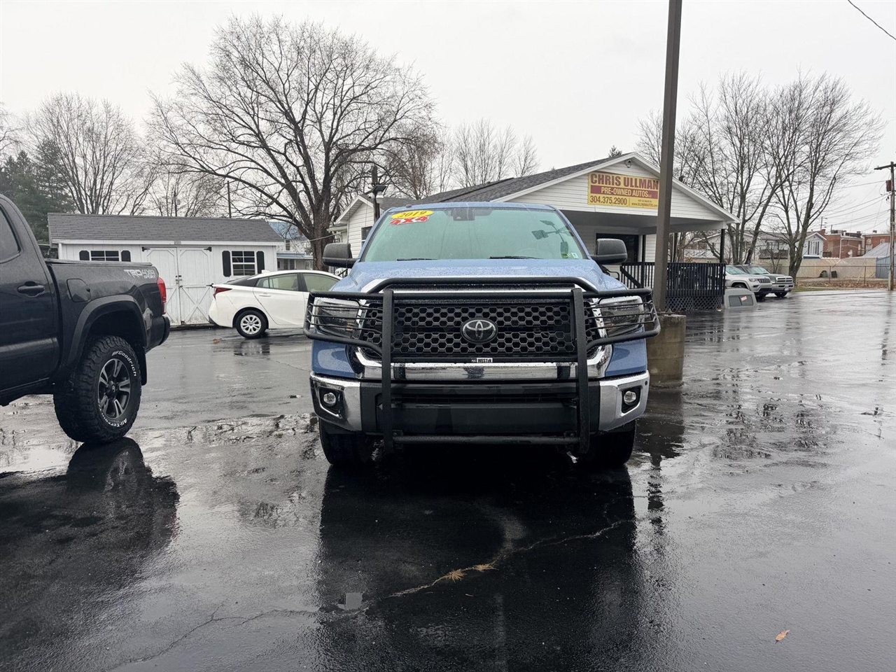 2019 Toyota Tundra SR5 Grade photo 2