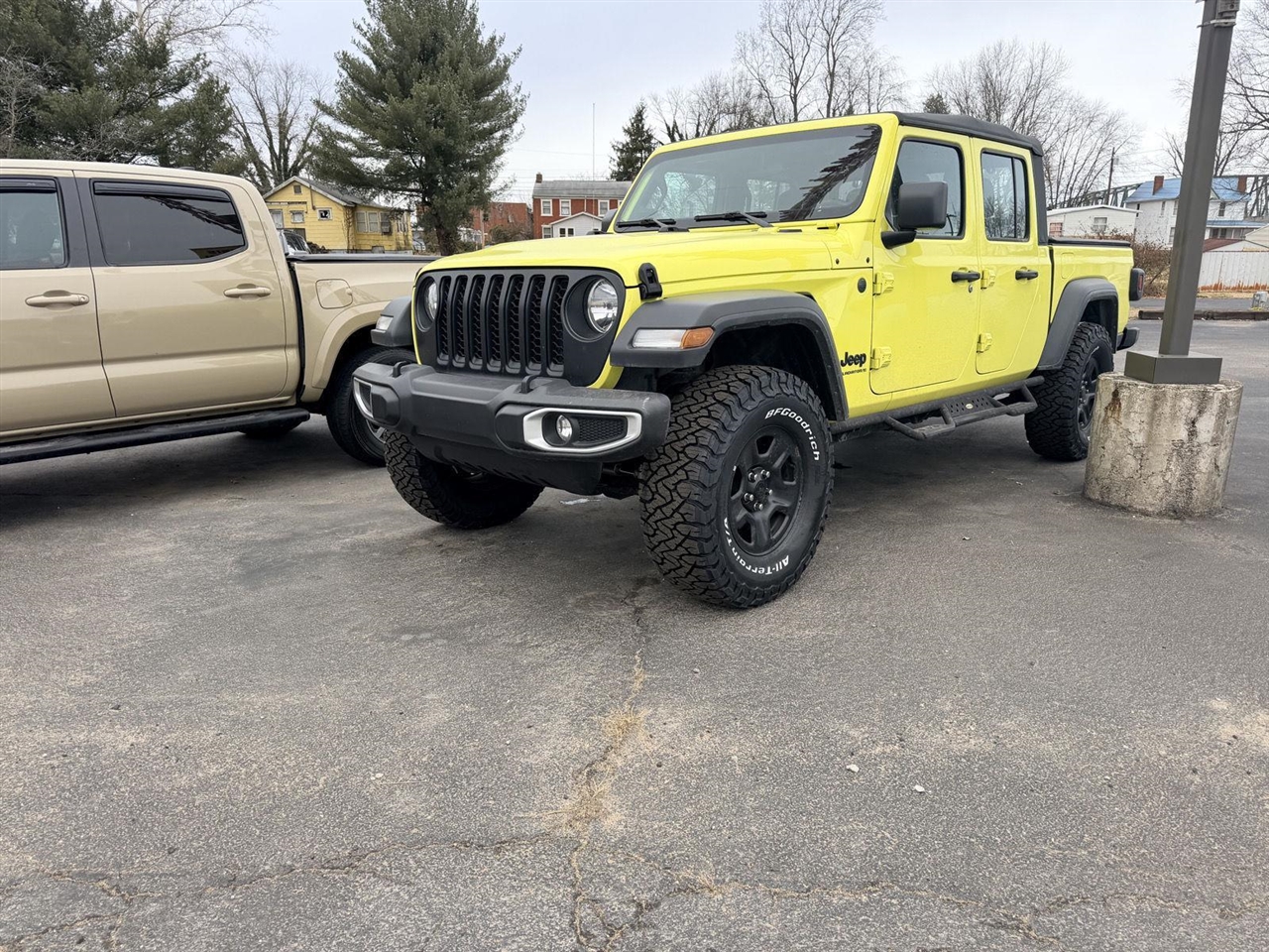 2023 Jeep Gladiator Sport