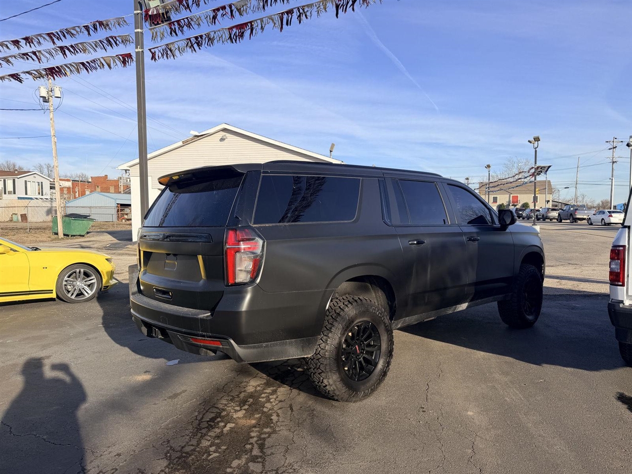 Chevrolet Suburban  2023