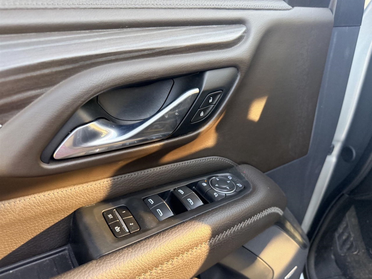 Chevrolet Suburban  2023