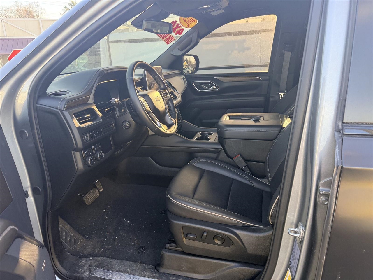 Chevrolet Suburban  2023