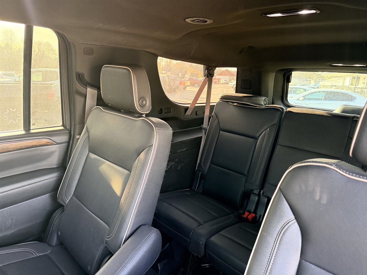 Chevrolet Suburban  2023