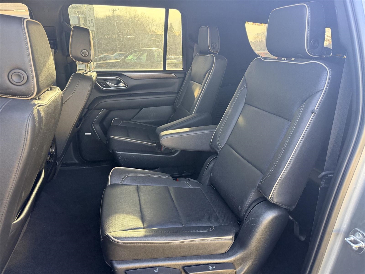 Chevrolet Suburban  2023