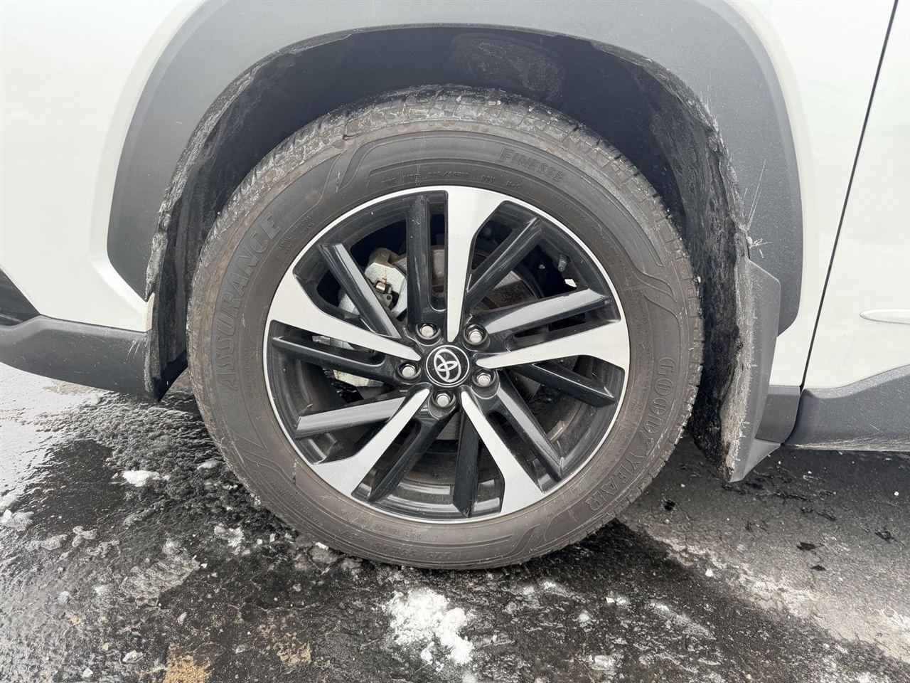 Toyota Corolla Cross  2024