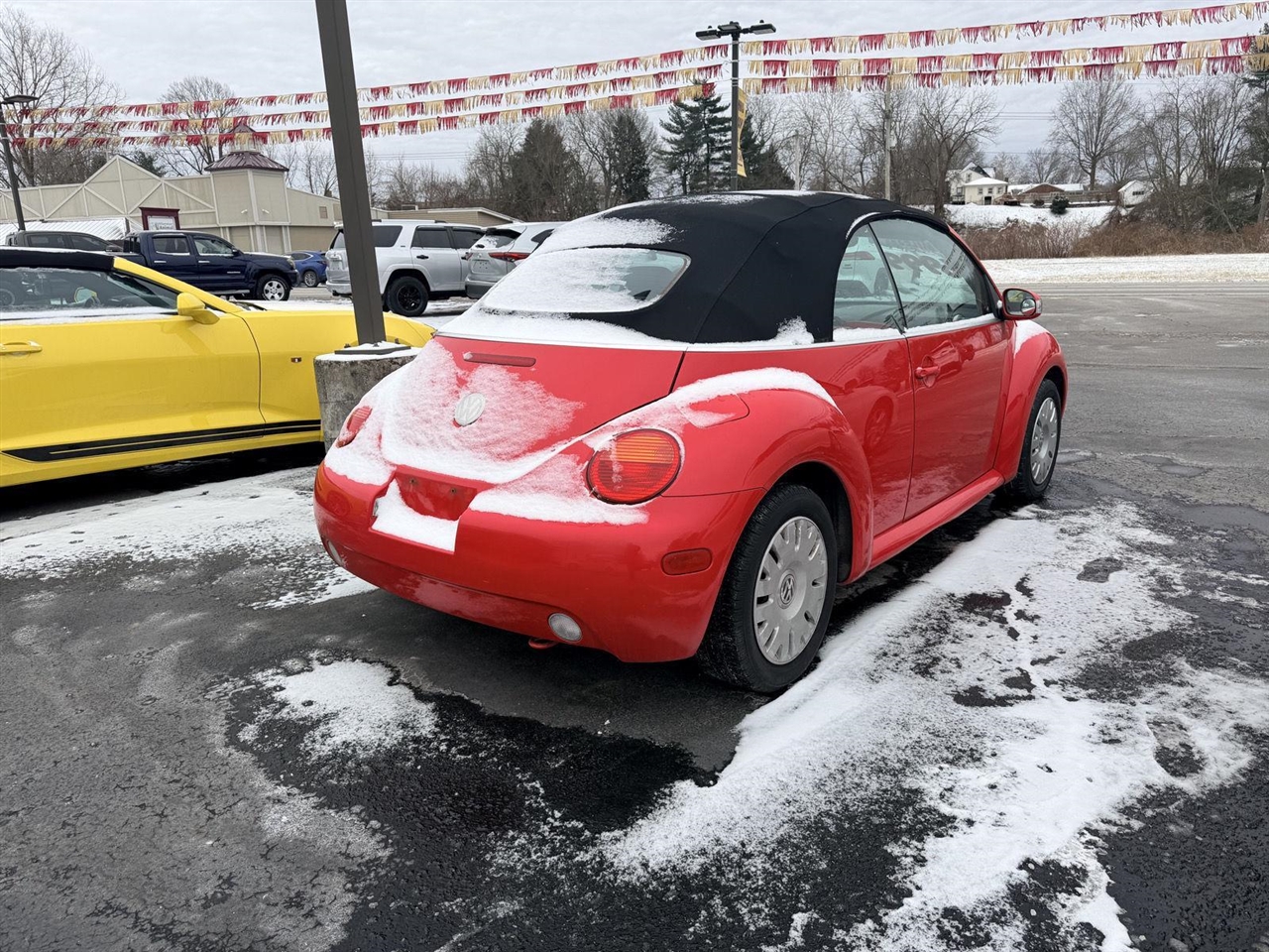 Volkswagen New Beetle  2004