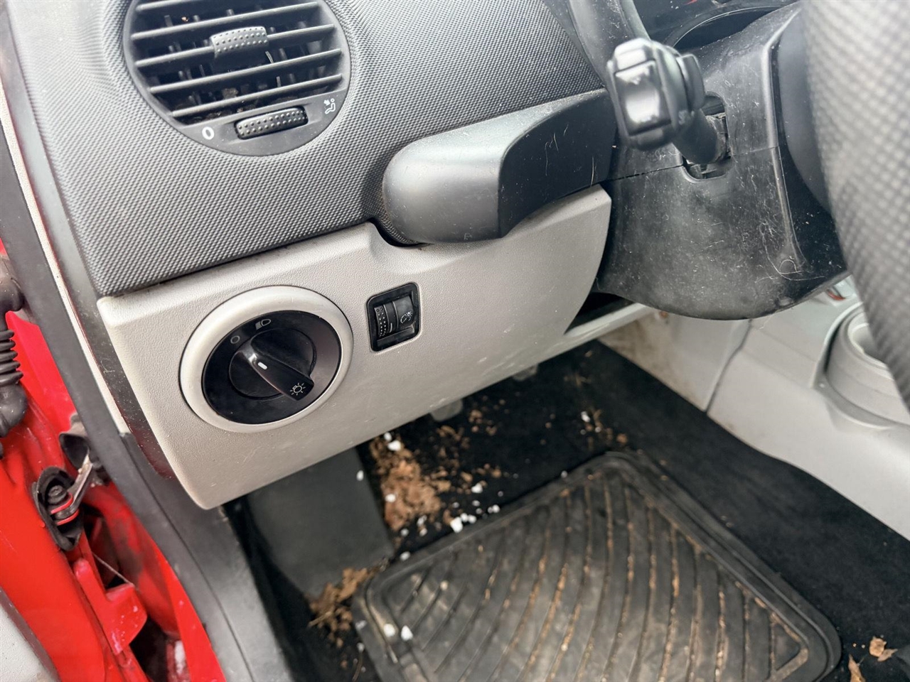 Volkswagen New Beetle  2004