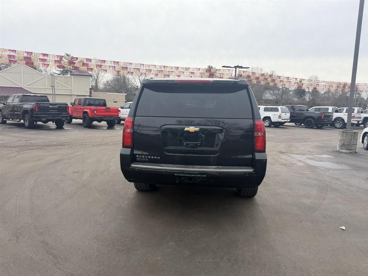 Chevrolet Suburban  2016