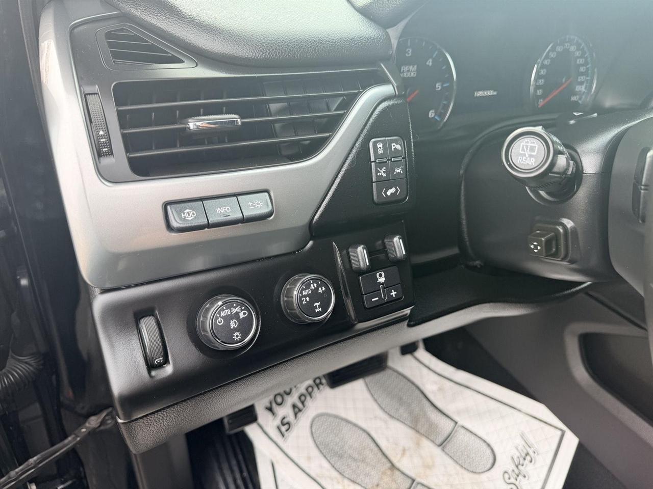 Chevrolet Suburban  2016