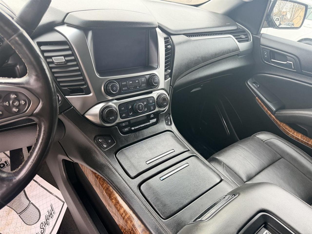 Chevrolet Suburban  2016