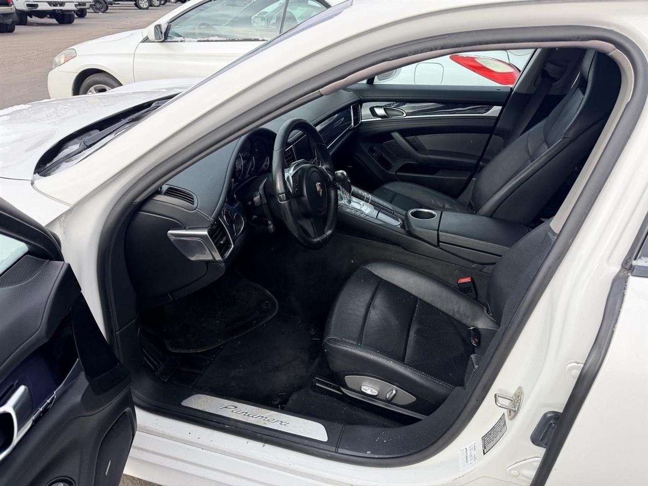 Porsche Panamera  2011