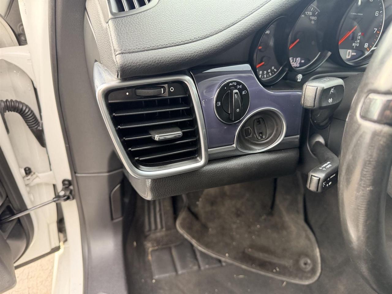 Porsche Panamera  2011