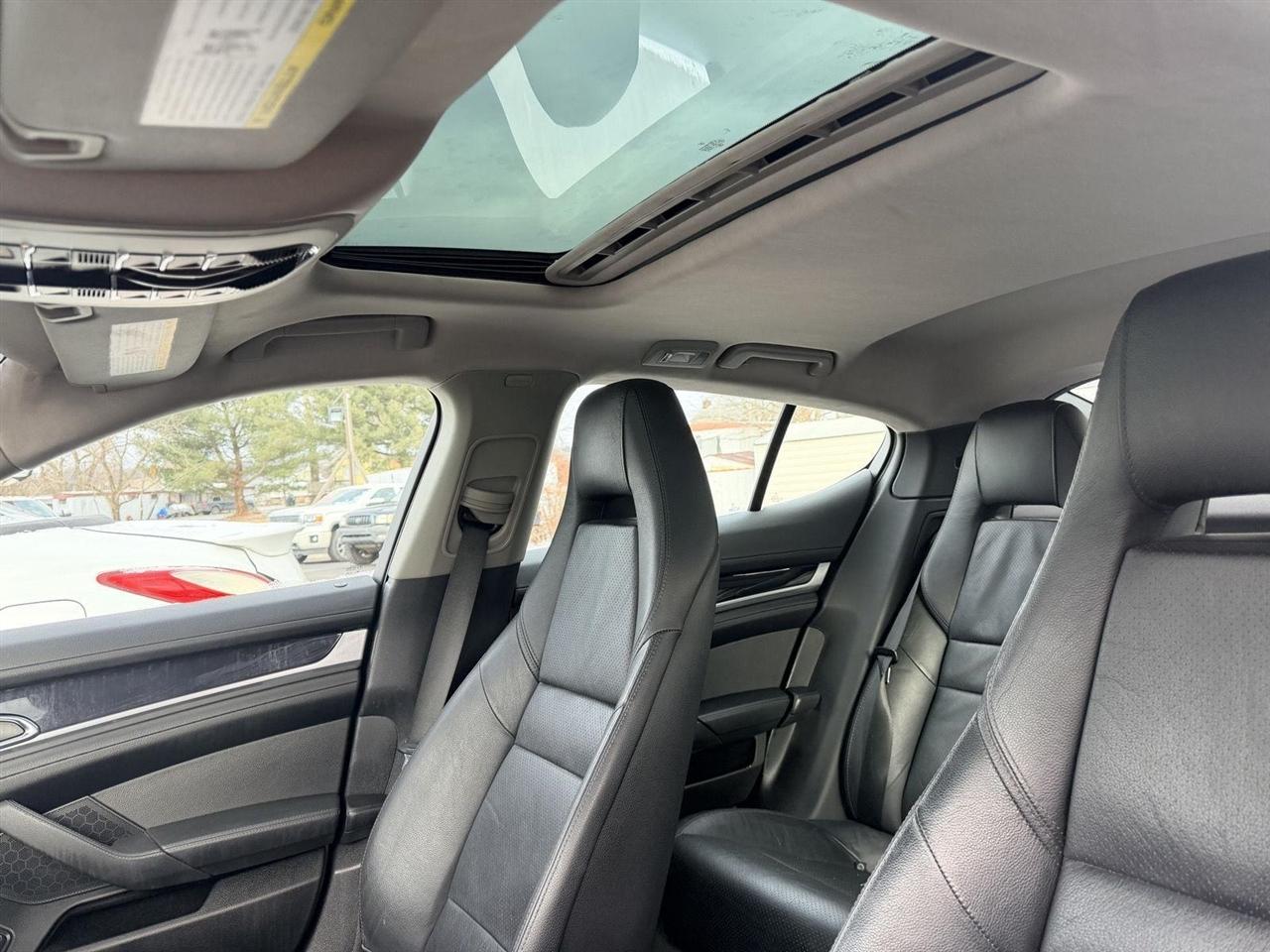 Porsche Panamera  2011