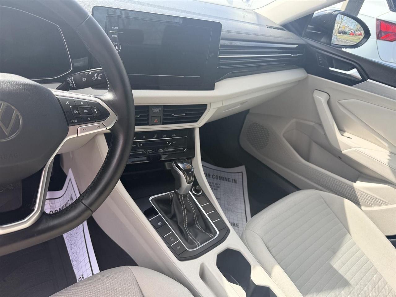 Volkswagen Jetta  2025