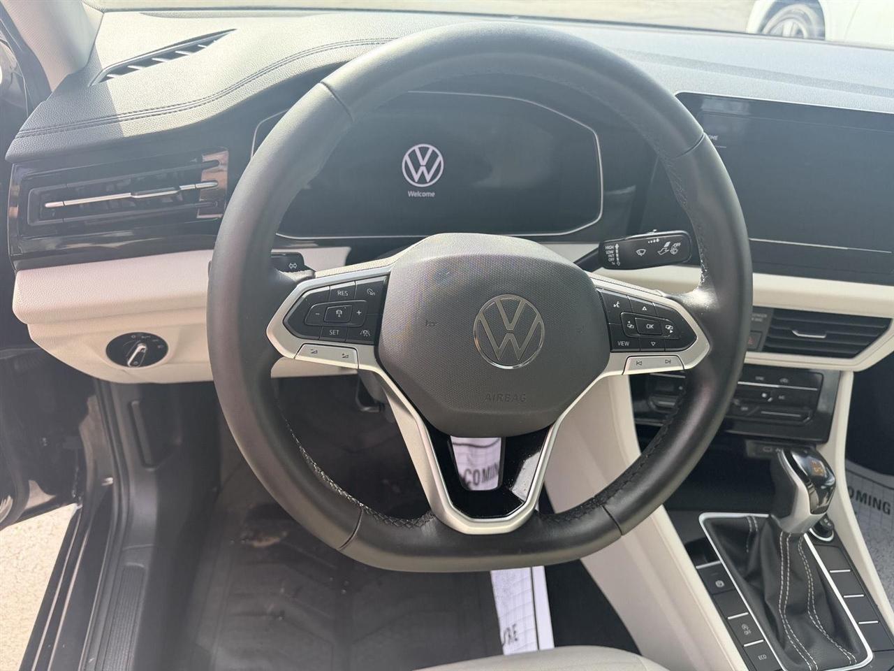 Volkswagen Jetta  2025