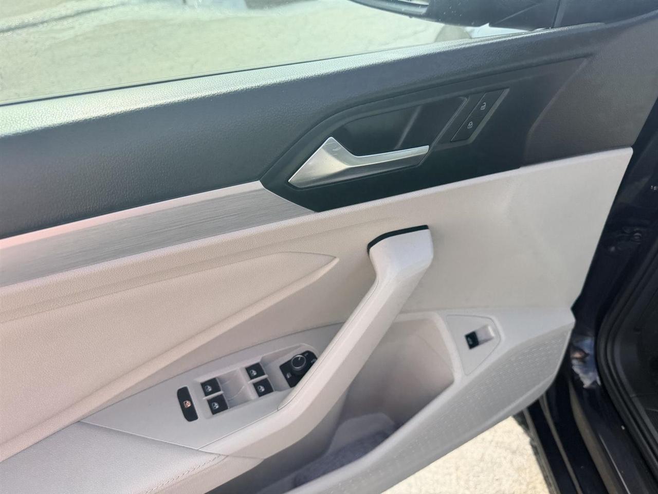 Volkswagen Jetta  2025