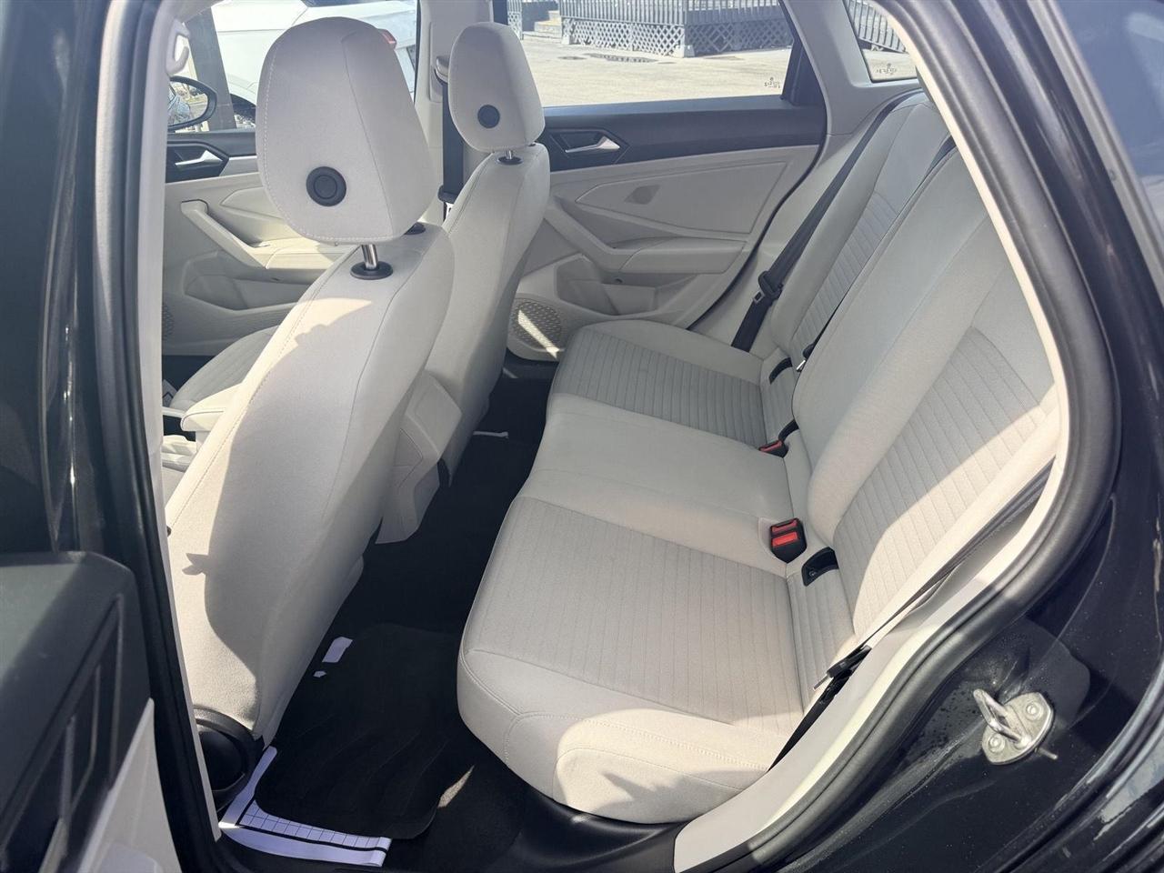 Volkswagen Jetta  2025