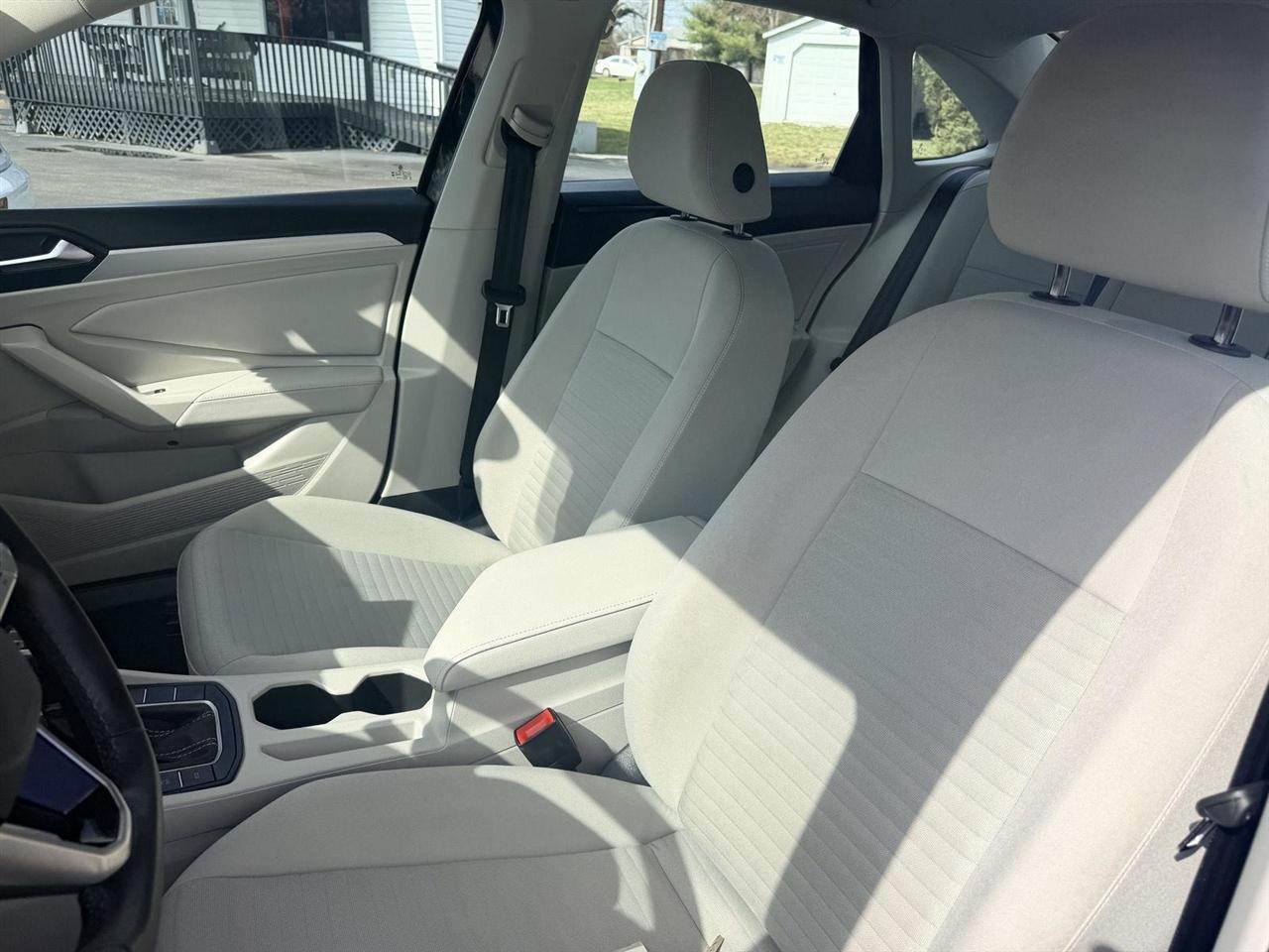 Volkswagen Jetta  2025