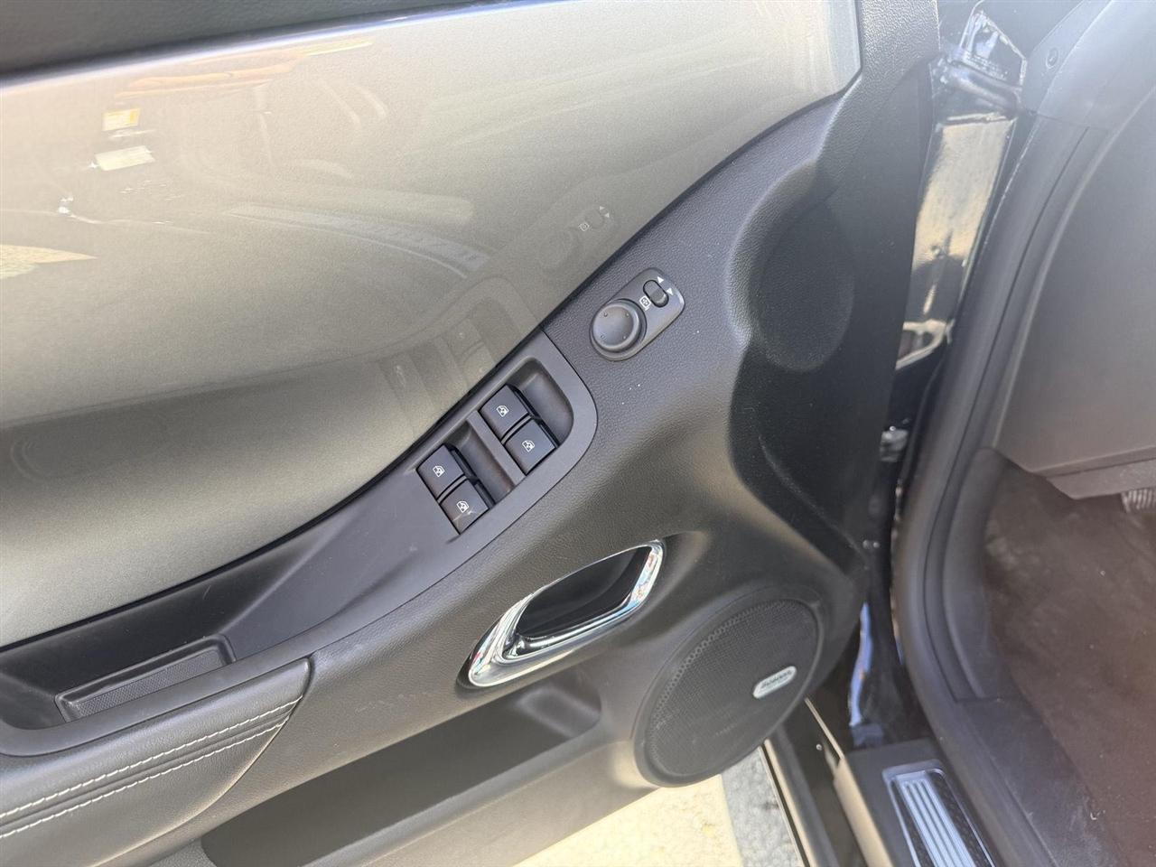 Chevrolet Camaro  2011