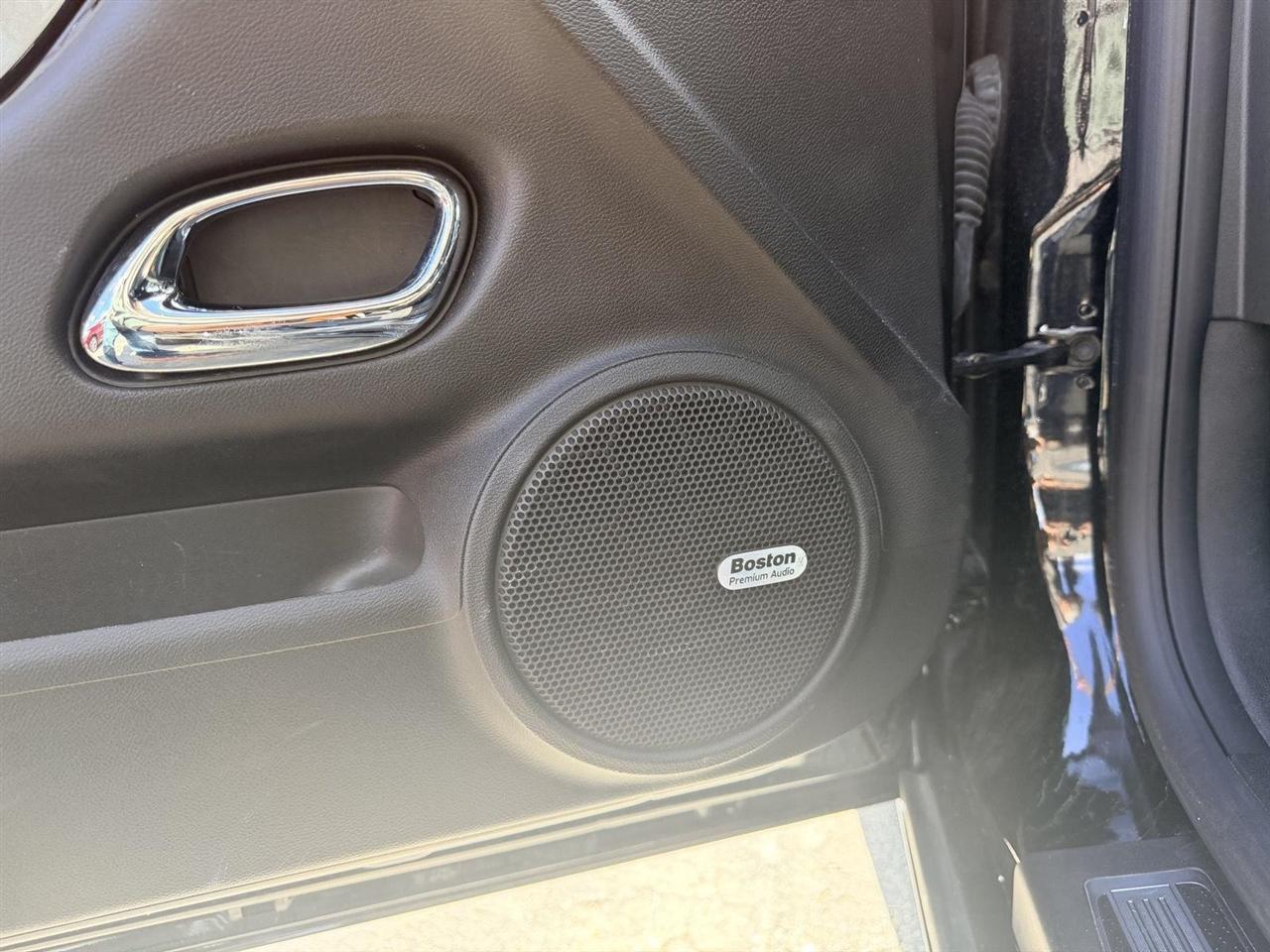 Chevrolet Camaro  2011