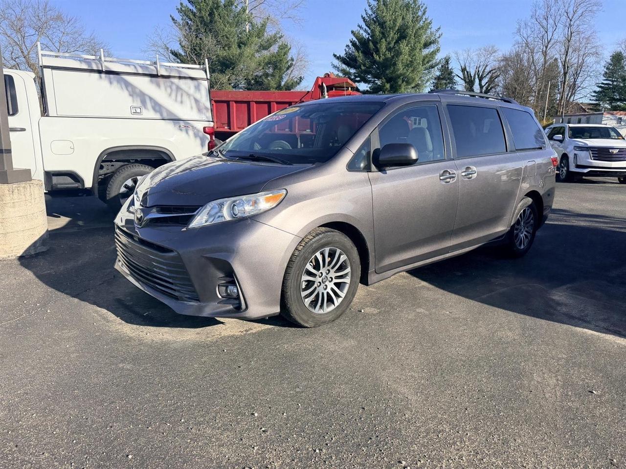 Toyota Sienna  2019