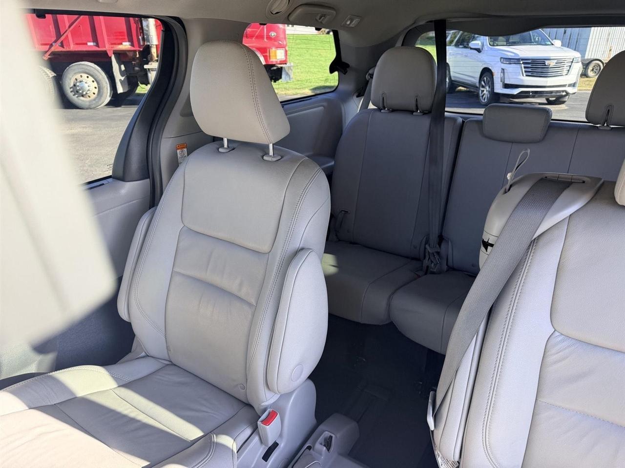 Toyota Sienna  2019