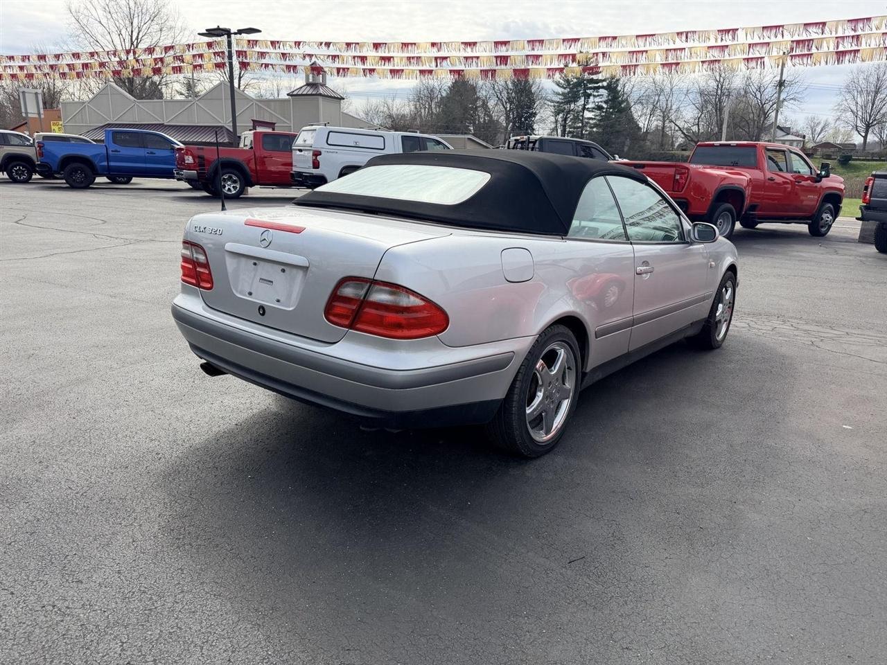 Mercedes-Benz CLK-Class  1999