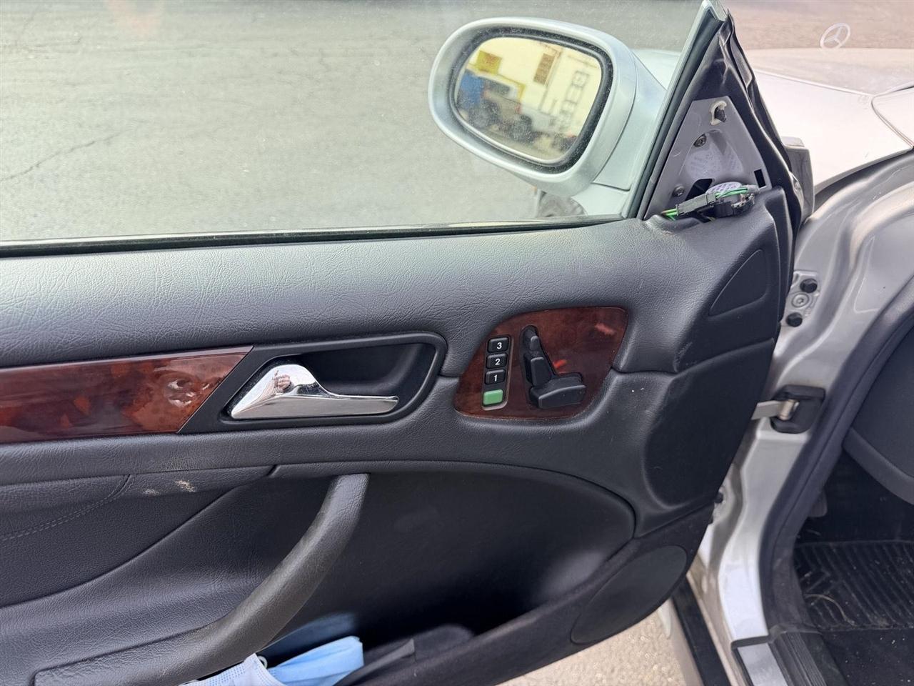 Mercedes-Benz CLK-Class  1999