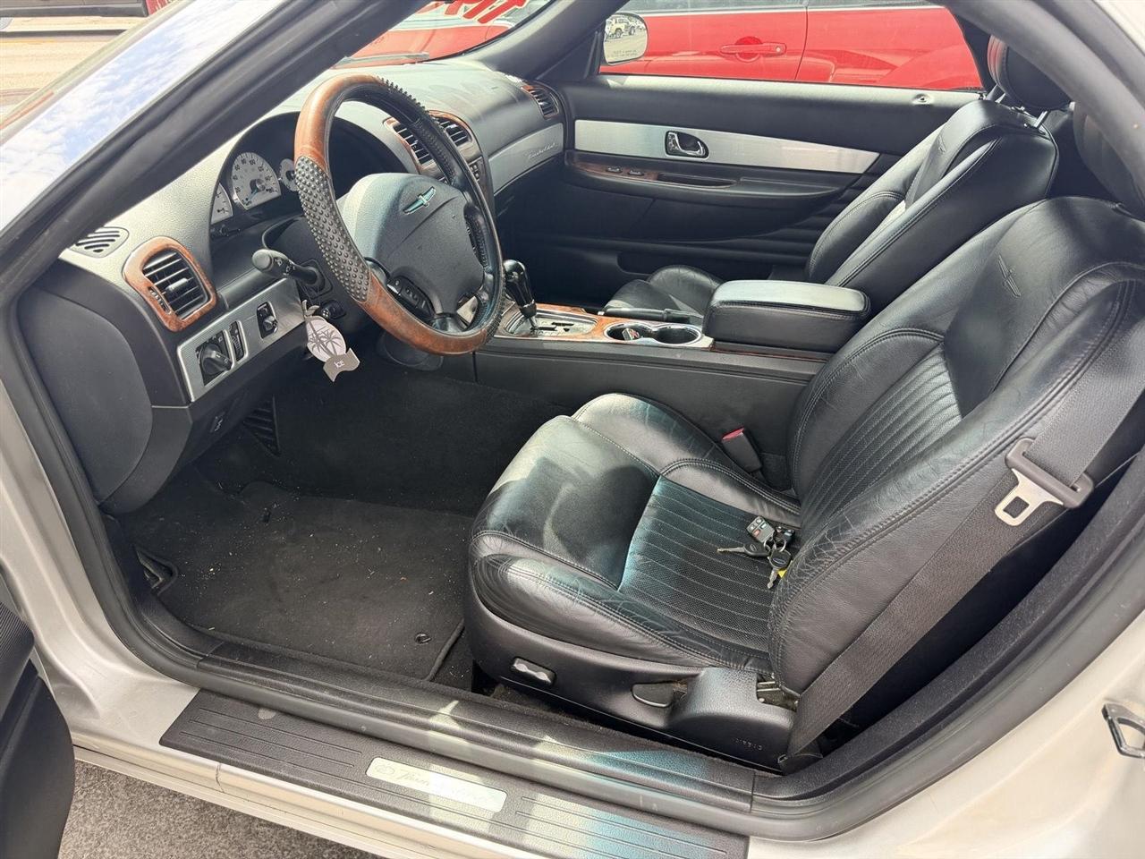 Ford Thunderbird  2004