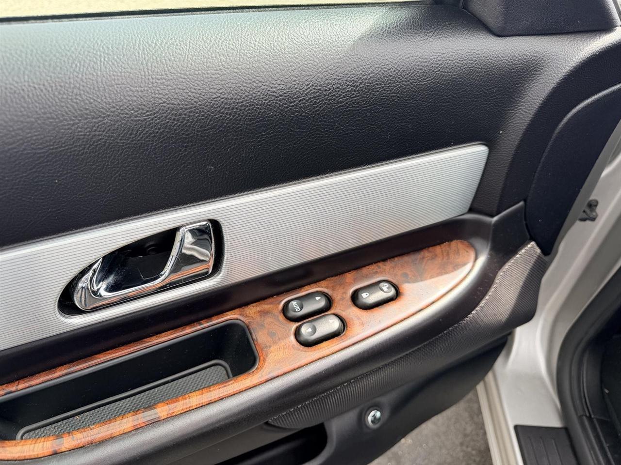 Ford Thunderbird  2004