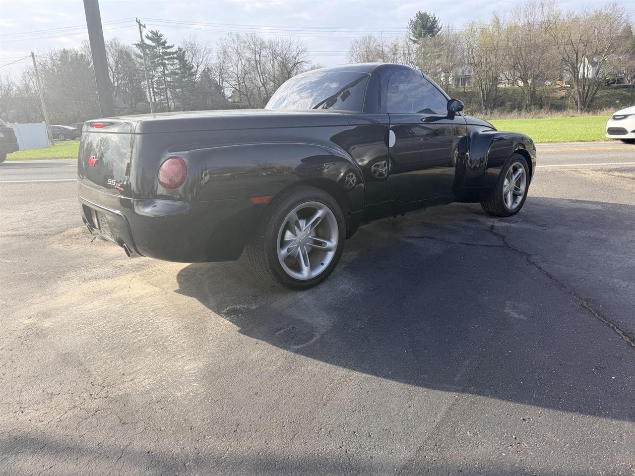 Chevrolet SSR  2003