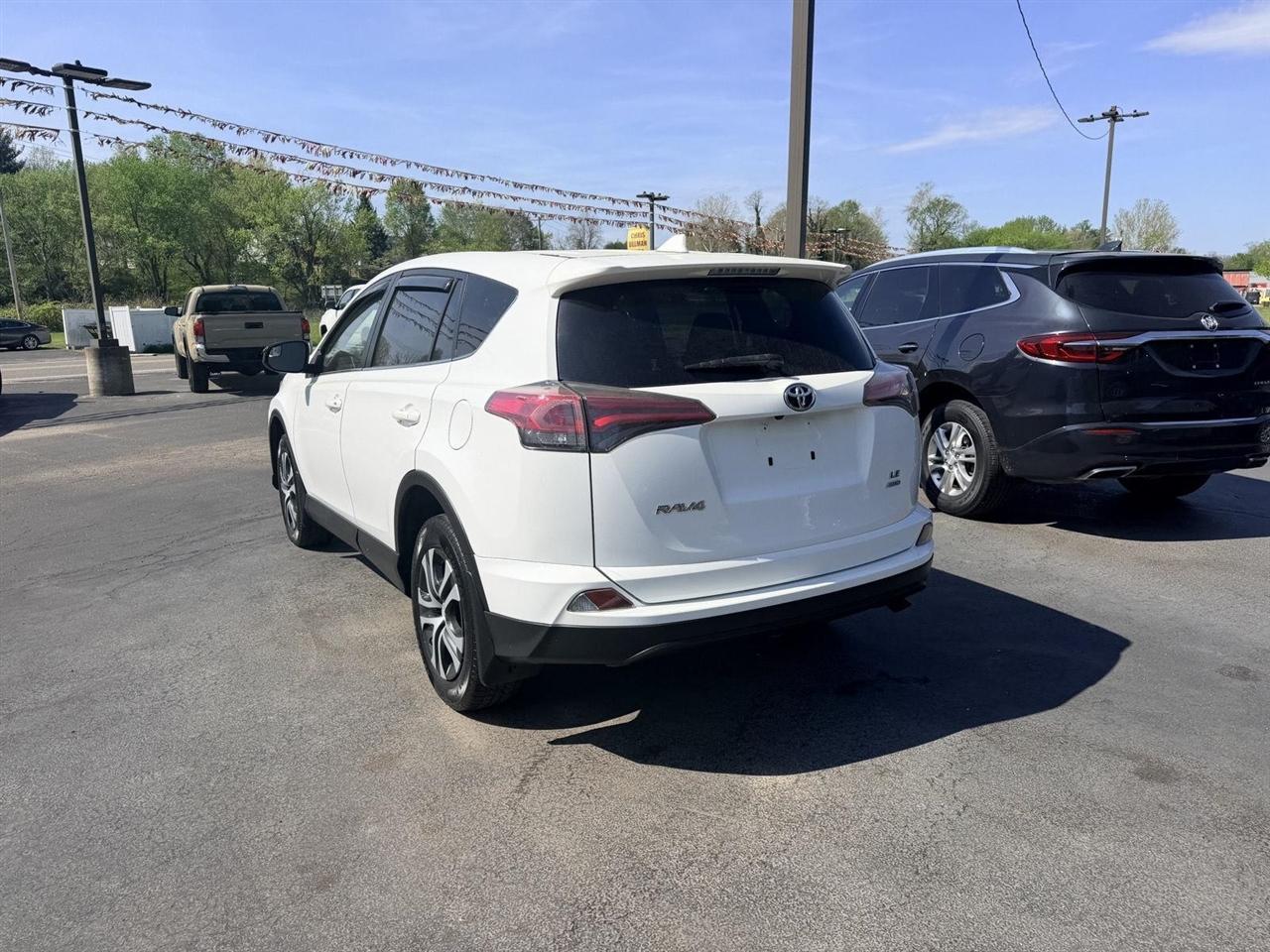 Toyota RAV4  2018