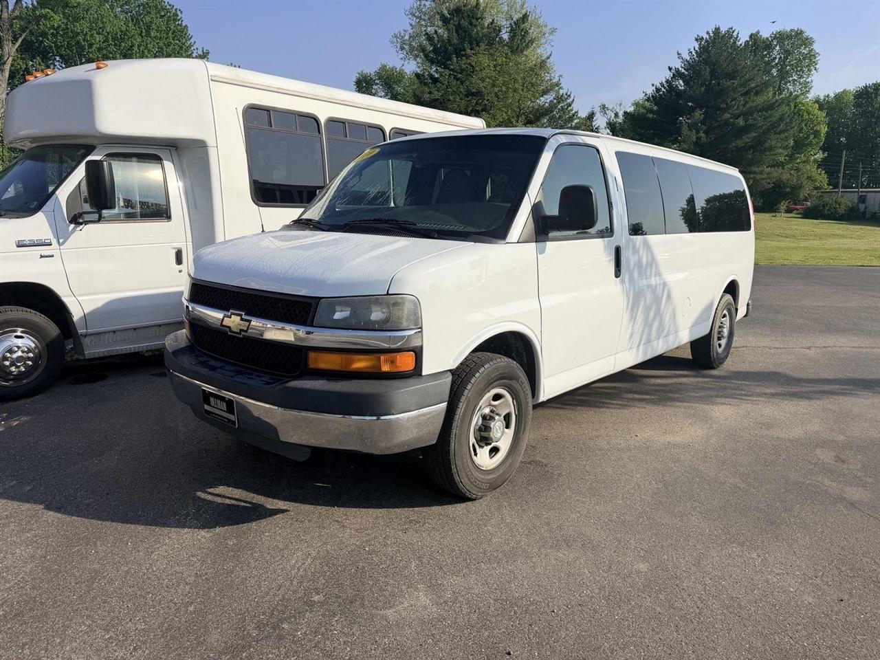 Chevrolet Express  2010
