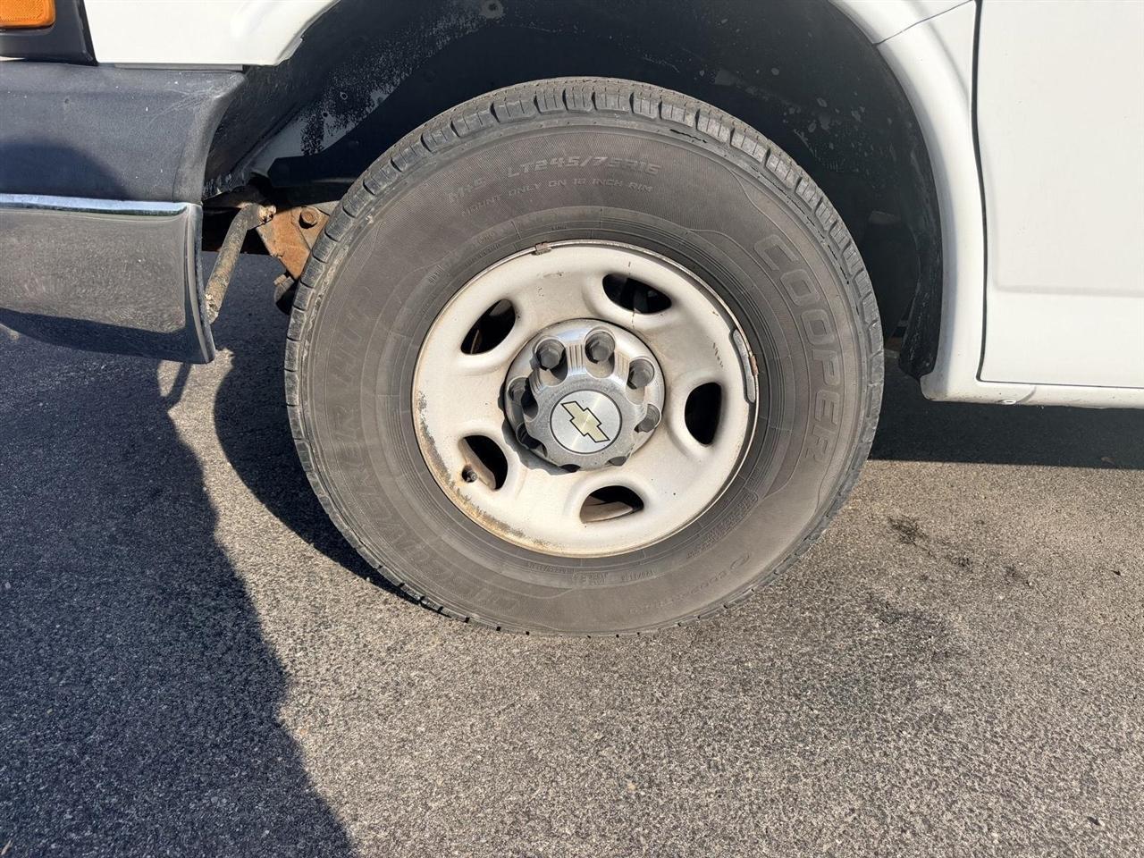 Chevrolet Express  2010