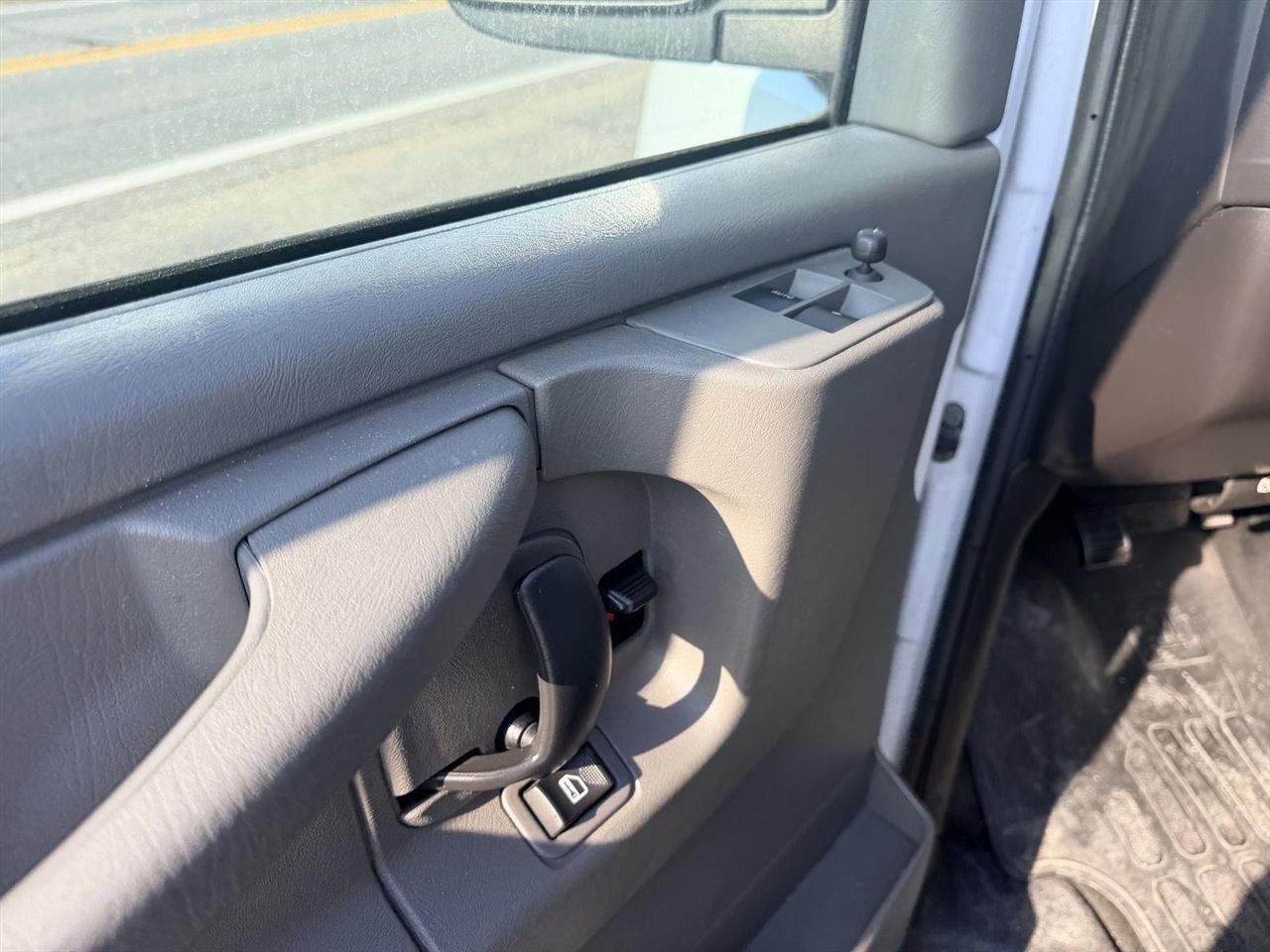 Chevrolet Express  2010