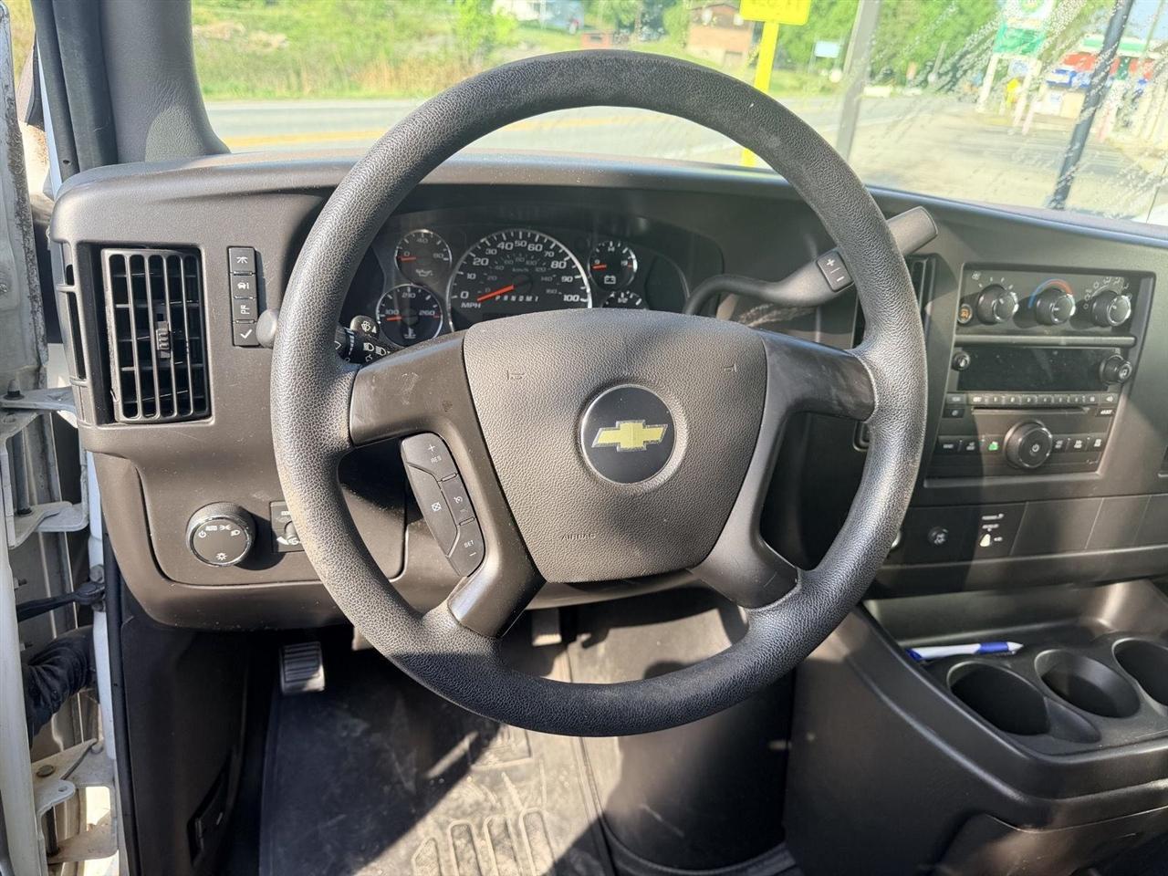 Chevrolet Express  2010