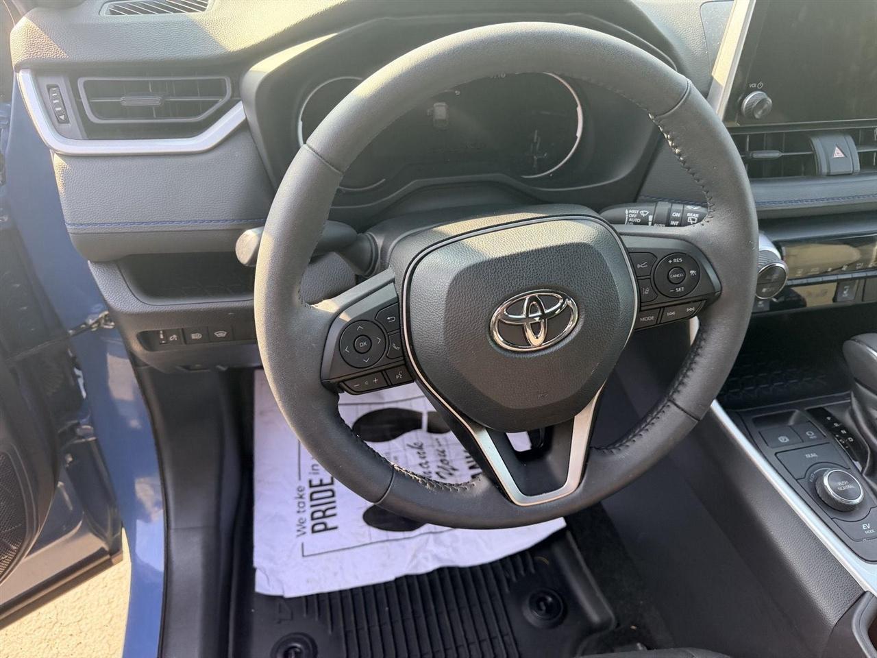 Toyota RAV4 Hybrid  2023