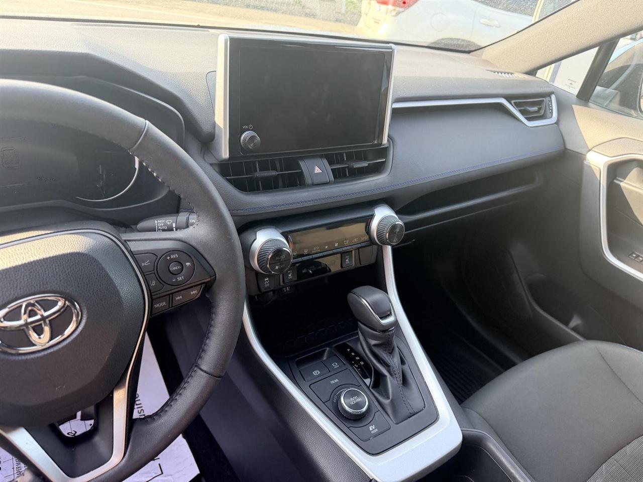 Toyota RAV4 Hybrid  2023