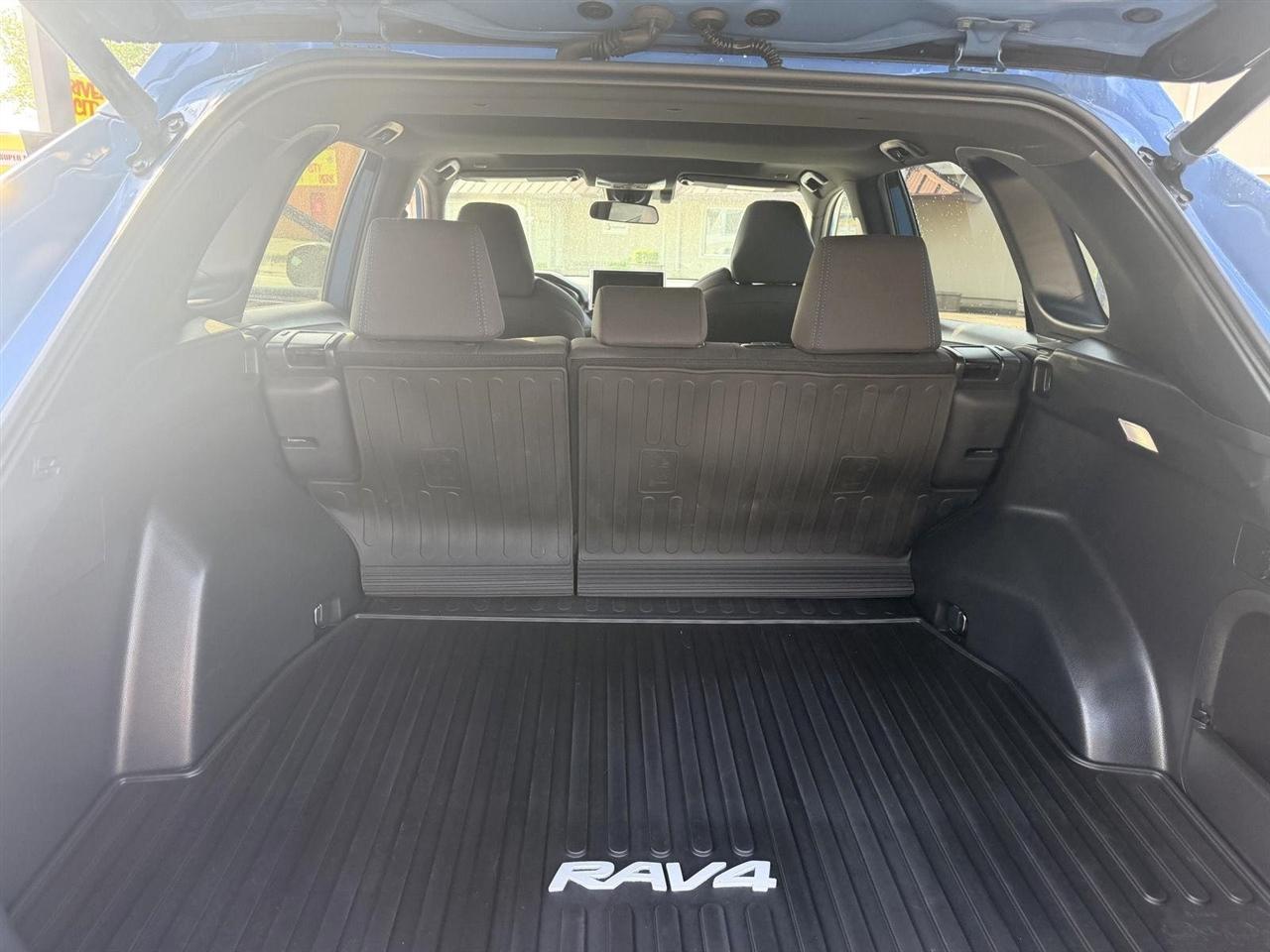 Toyota RAV4 Hybrid  2023