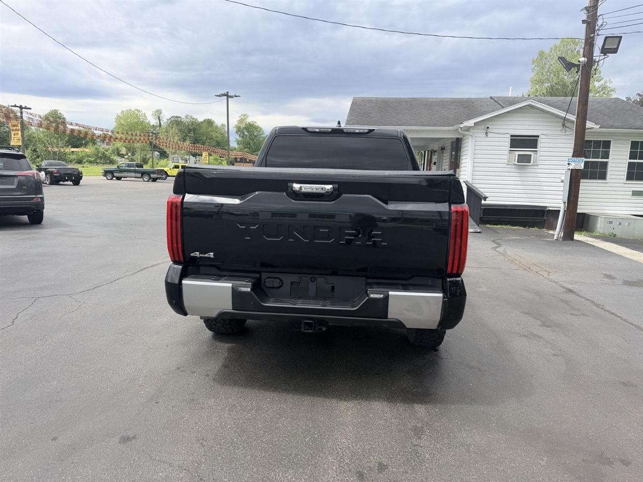 Toyota Tundra  2025