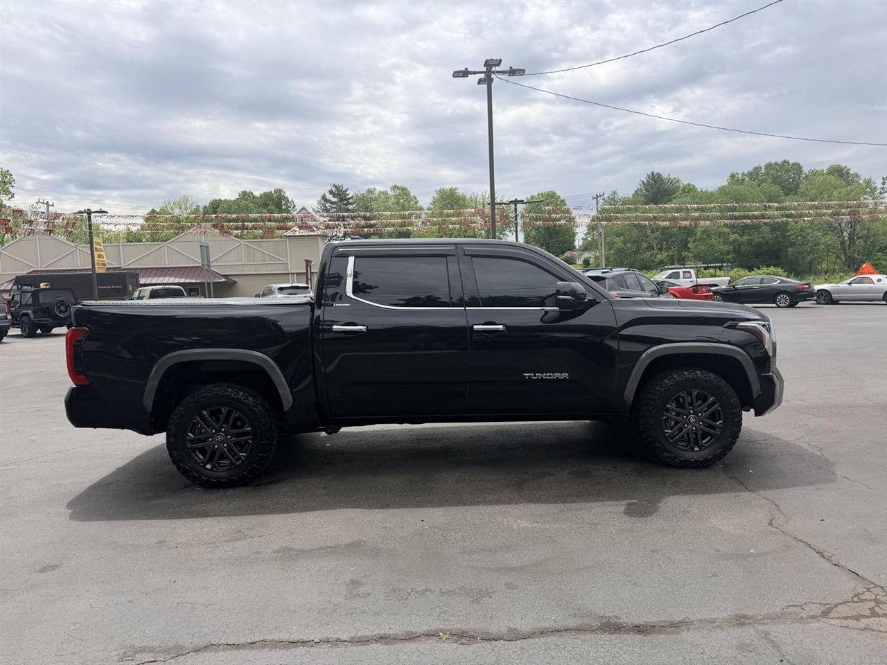 Toyota Tundra  2025