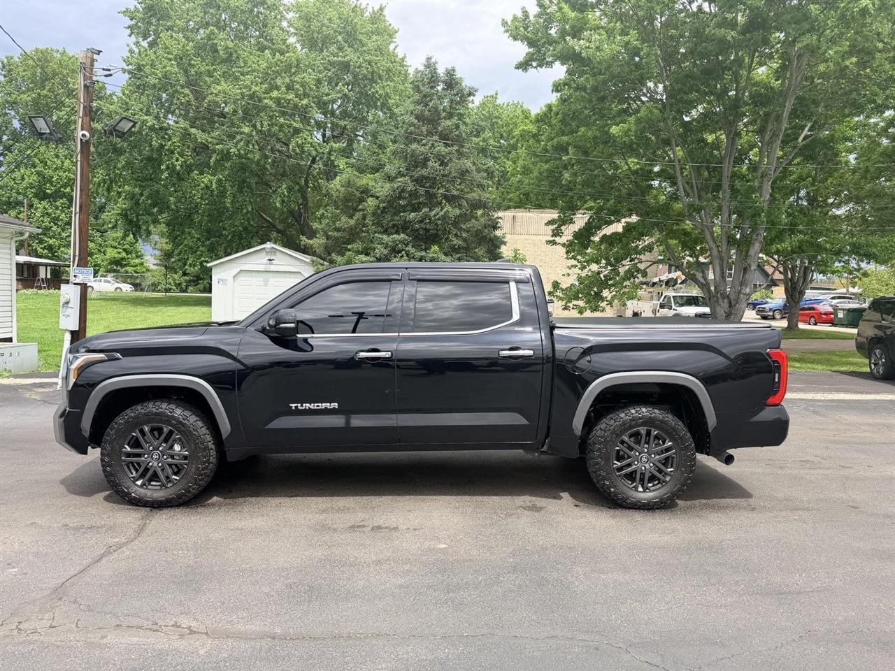 Toyota Tundra  2025
