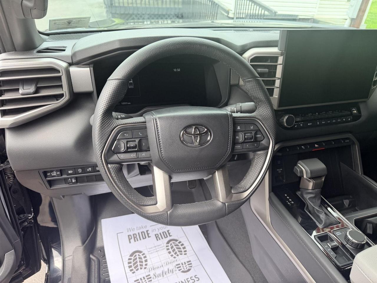 Toyota Tundra  2025