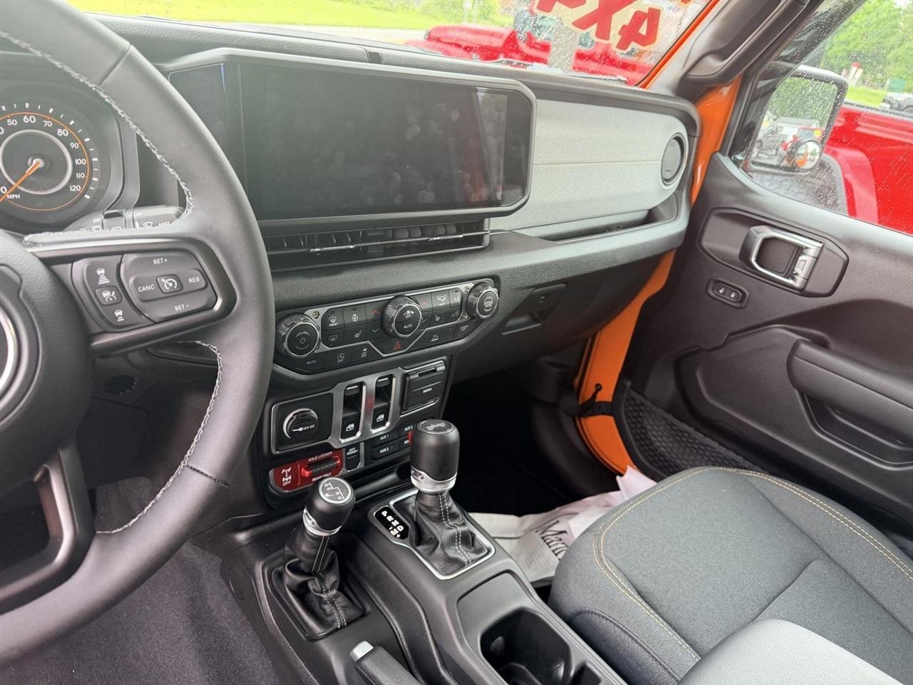 Jeep Wrangler  2025